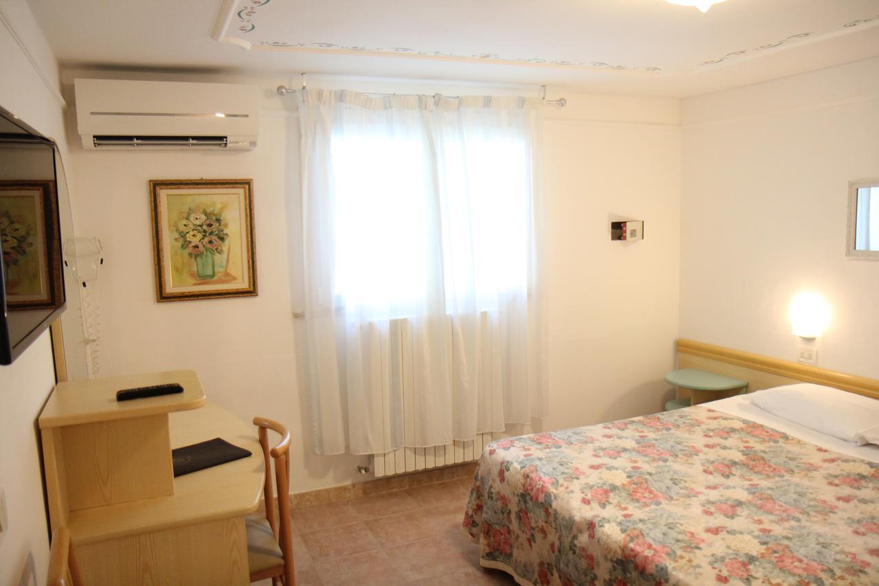 Hotel Rosa Maria Elite Bellaria-Igea Marina Exterior photo